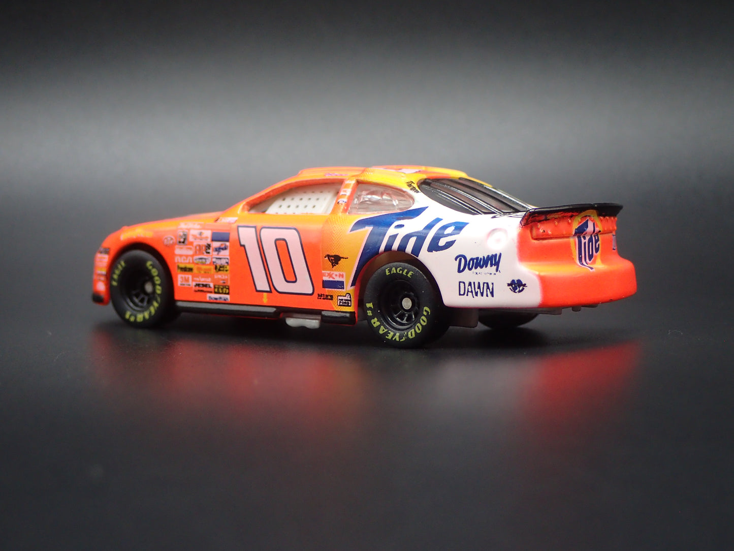 1998 98 FORD TAURUS 10 RICKY RUDD TIDE NASCAR 1/64 SCALE DIECAST MODEL CAR
