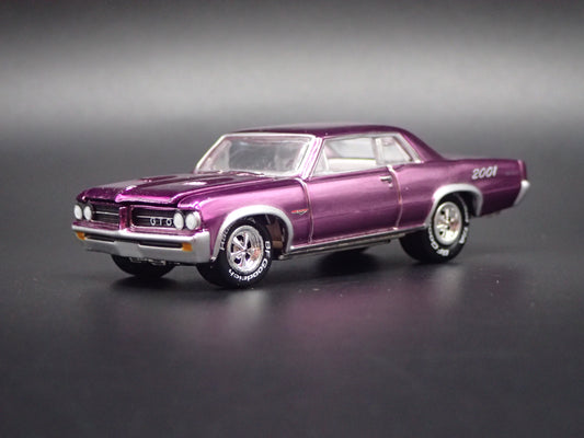1964 64 PONTIAC GTO PURPLE 1/64 SCALE COLLECTIBLE DIORAMA DIECAST MODEL CAR