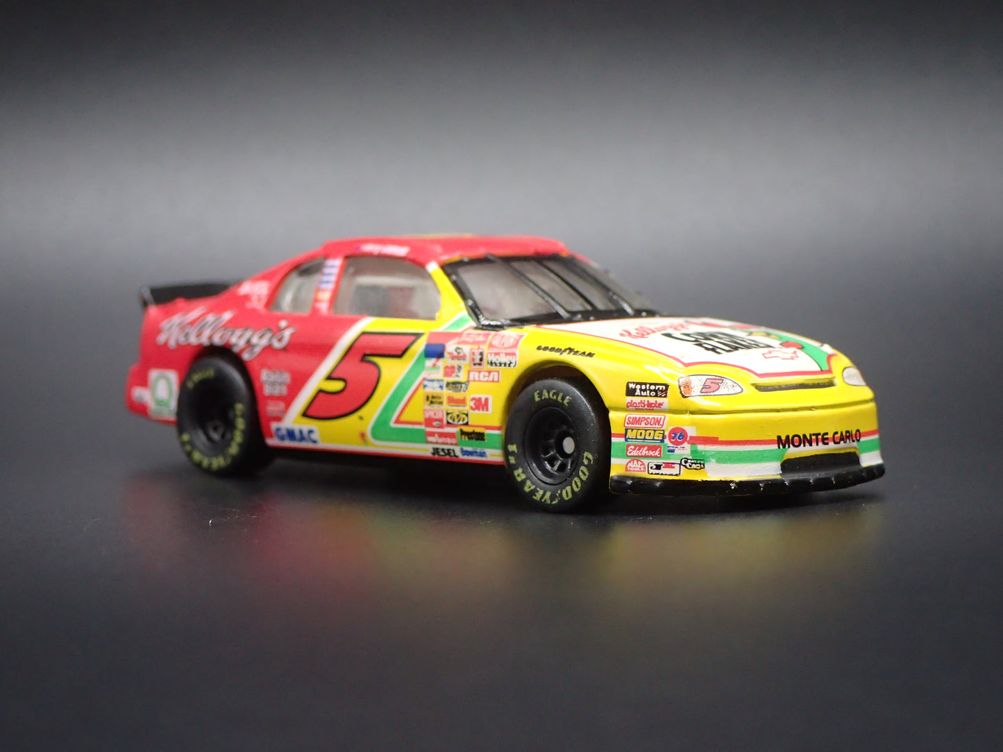 1998 CHEVY CHEVROLET MONTE CARLO 5 TERRY LABONTE NASCAR 1:64 SCALE DIECAST CAR