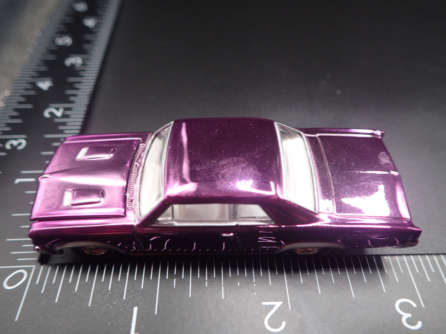 1964 64 PONTIAC GTO PURPLE 1/64 SCALE COLLECTIBLE DIORAMA DIECAST MODEL CAR