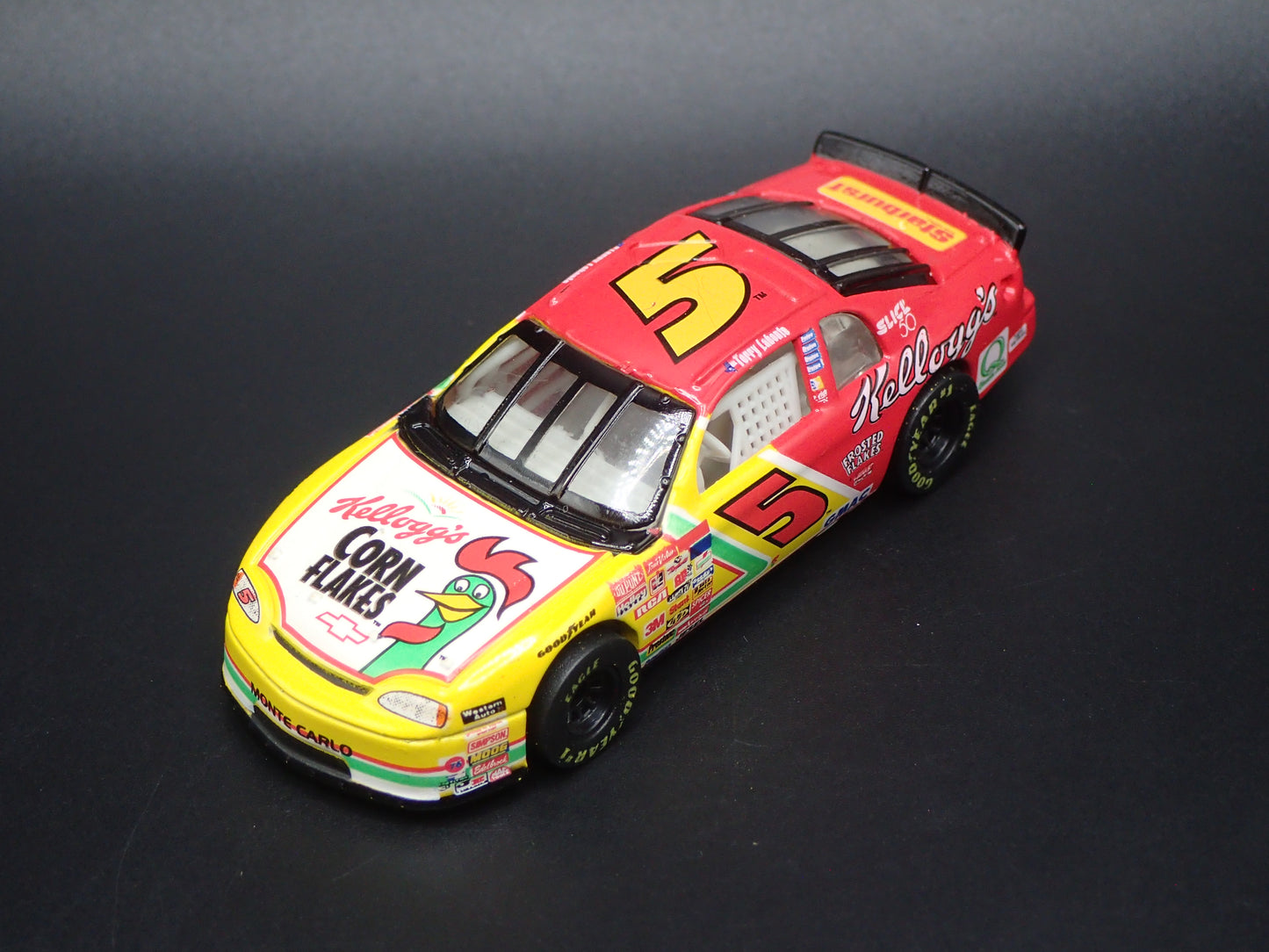 1998 CHEVY CHEVROLET MONTE CARLO 5 TERRY LABONTE NASCAR 1:64 SCALE DIECAST CAR