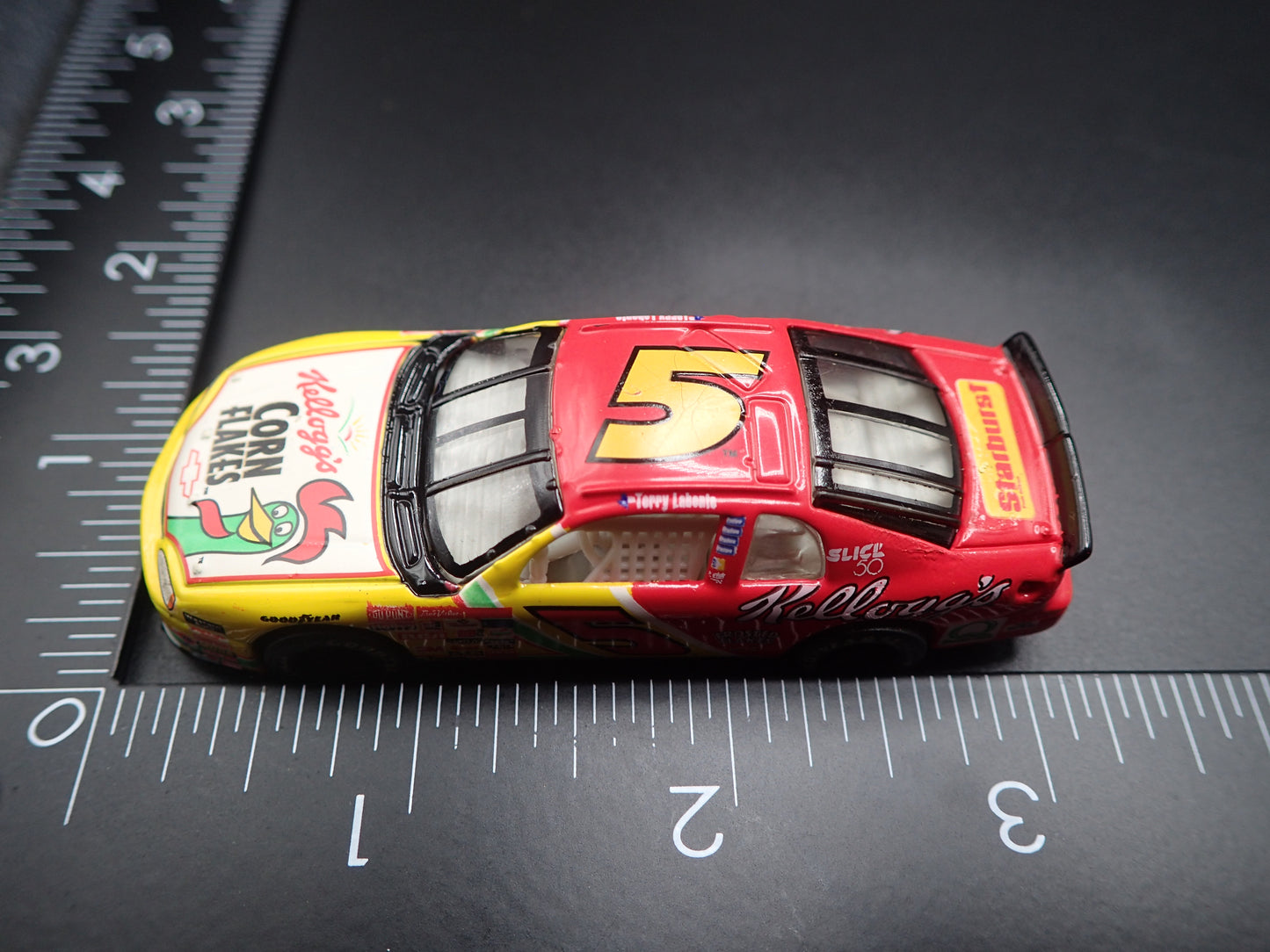 1998 CHEVY CHEVROLET MONTE CARLO 5 TERRY LABONTE NASCAR 1:64 SCALE DIECAST CAR