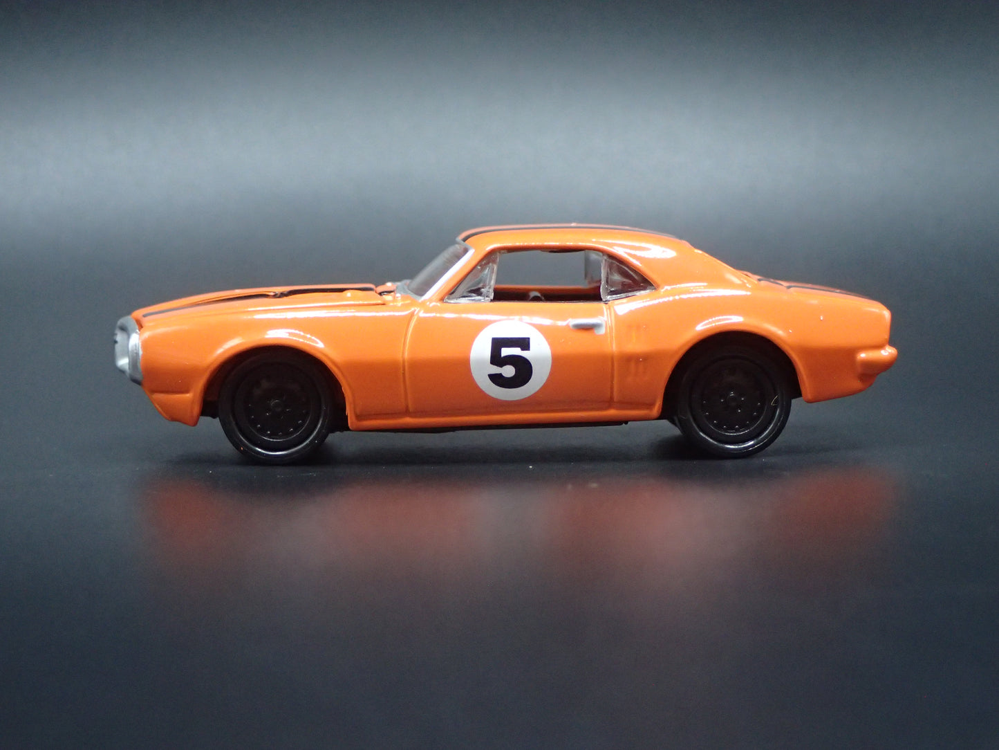 1967 67 PONTIAC FIREBIRD ORANGE 1:64 SCALE COLLECTIBLE DIORAMA DIECAST MODEL CAR