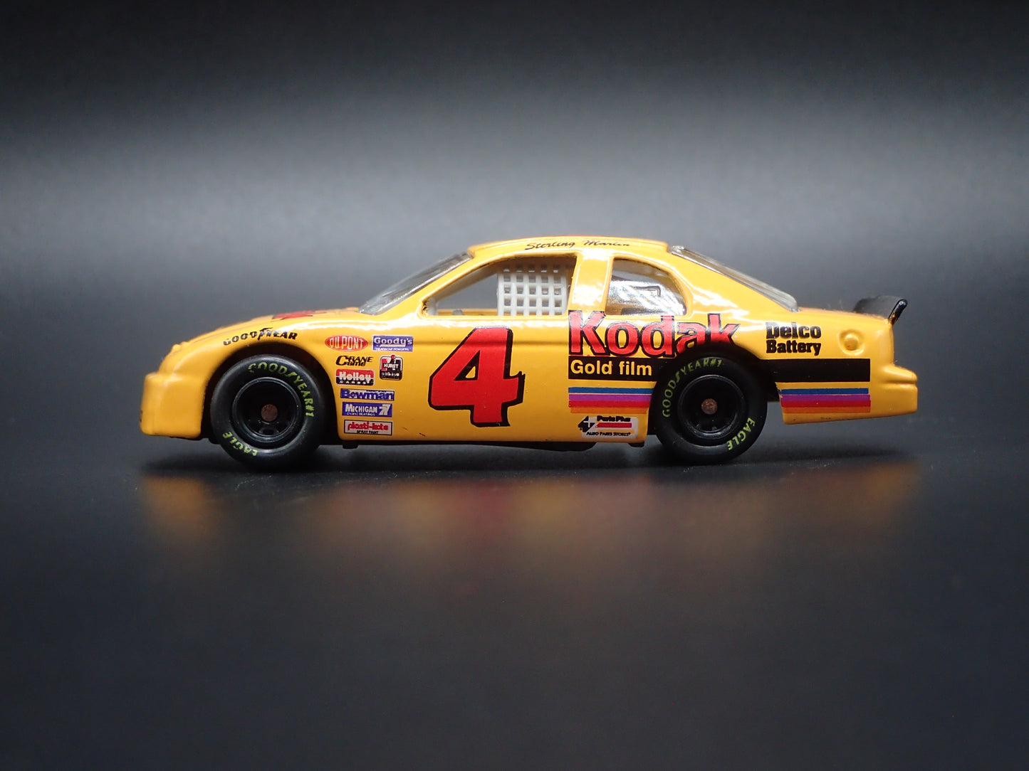 1996 CHEVY CHEVROLET MONTE CARLO 4 STERLING MARTIN NASCAR 1:64 DIECAST MODEL CAR