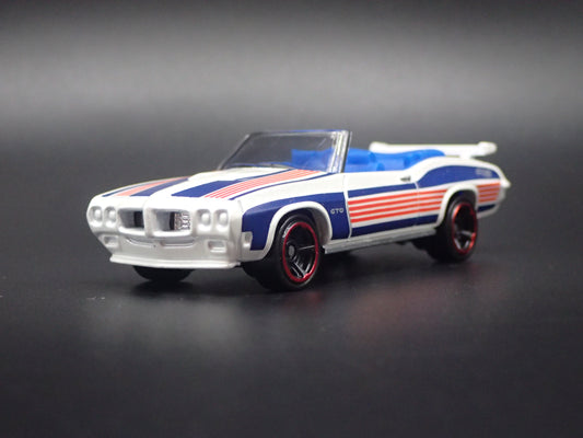 1970 70 PONTIAC GTO CONVERTIBLE 1/64 SCALE COLLECTIBLE DIORAMA DIECAST MODEL CAR