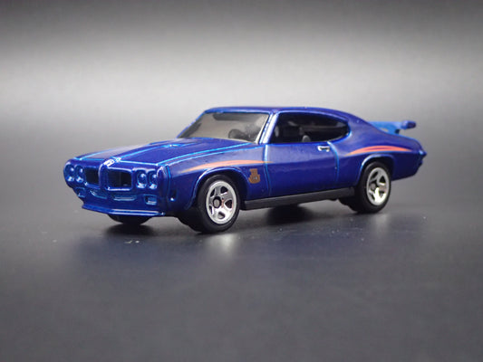 1970 70 PONTIAC GTO JUDGE BLUE 1/64 SCALE COLLECTIBLE DIORAMA DIECAST MODEL CAR