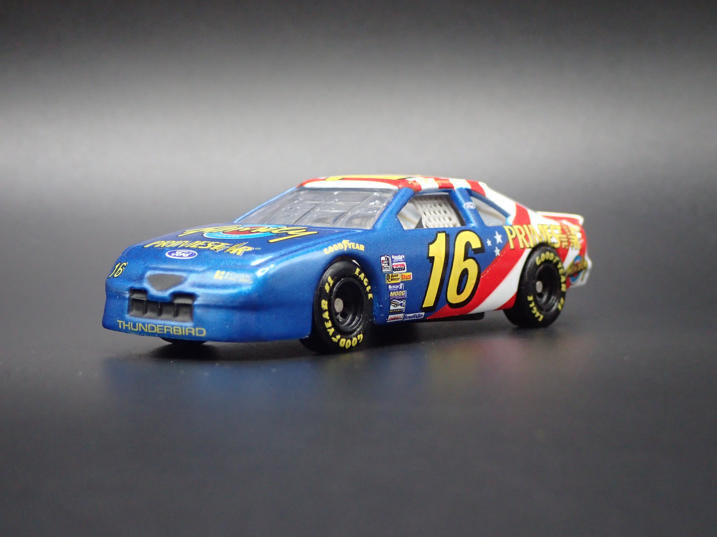 1996 96 FORD THUNDERBIRD 16 TED MUSGRAVE NASCAR 1:64 SCALE DIECAST MODEL CAR