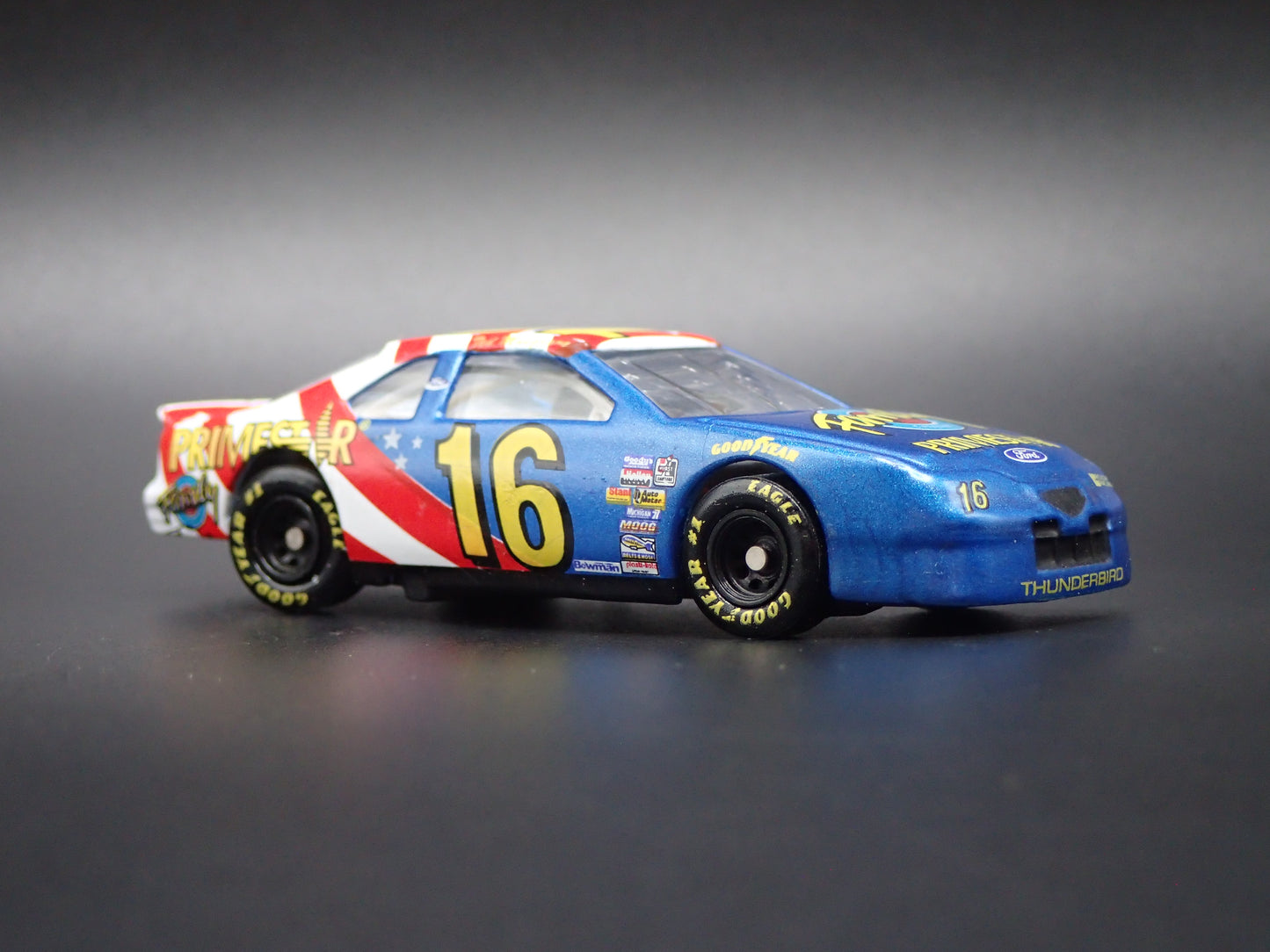 1996 96 FORD THUNDERBIRD 16 TED MUSGRAVE NASCAR 1:64 SCALE DIECAST MODEL CAR