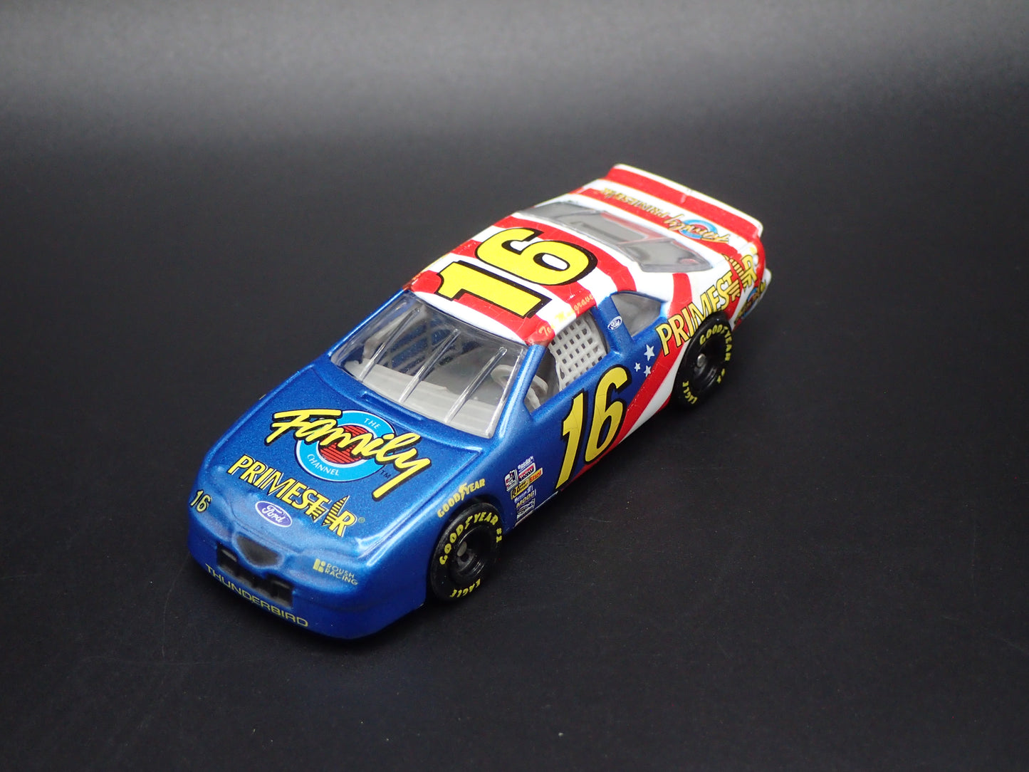 1996 96 FORD THUNDERBIRD 16 TED MUSGRAVE NASCAR 1:64 SCALE DIECAST MODEL CAR