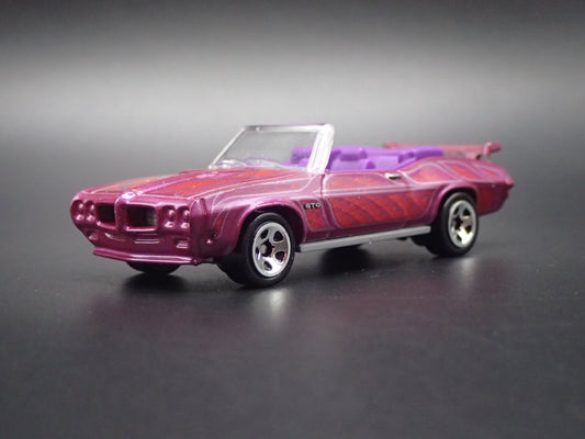 1970 70 PONTIAC GTO CONVERTIBLE 1/64 SCALE COLLECTIBLE DIORAMA DIECAST MODEL CAR
