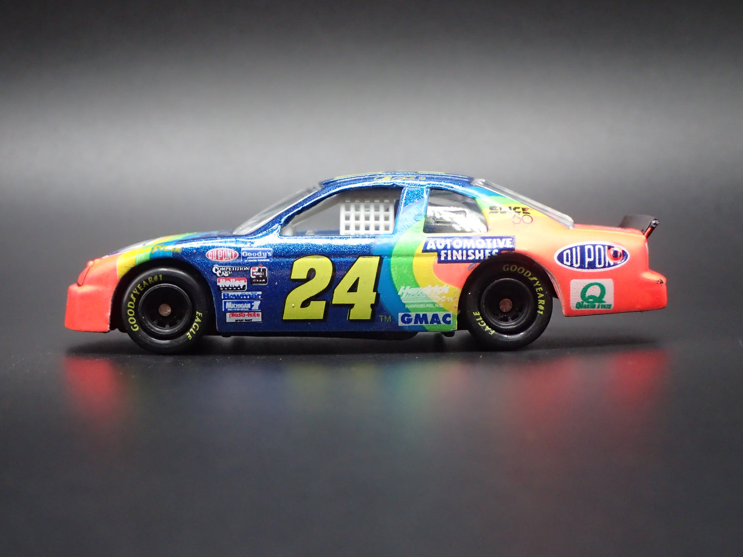 1996 CHEVY CHEVROLET MONTE CARLO JEFF GORDON NASCAR 1:64 SCALE DIECAST MODEL CAR