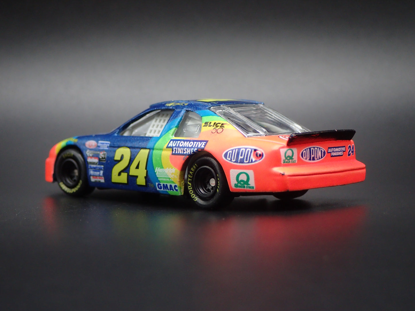 1996 CHEVY CHEVROLET MONTE CARLO JEFF GORDON NASCAR 1:64 SCALE DIECAST MODEL CAR