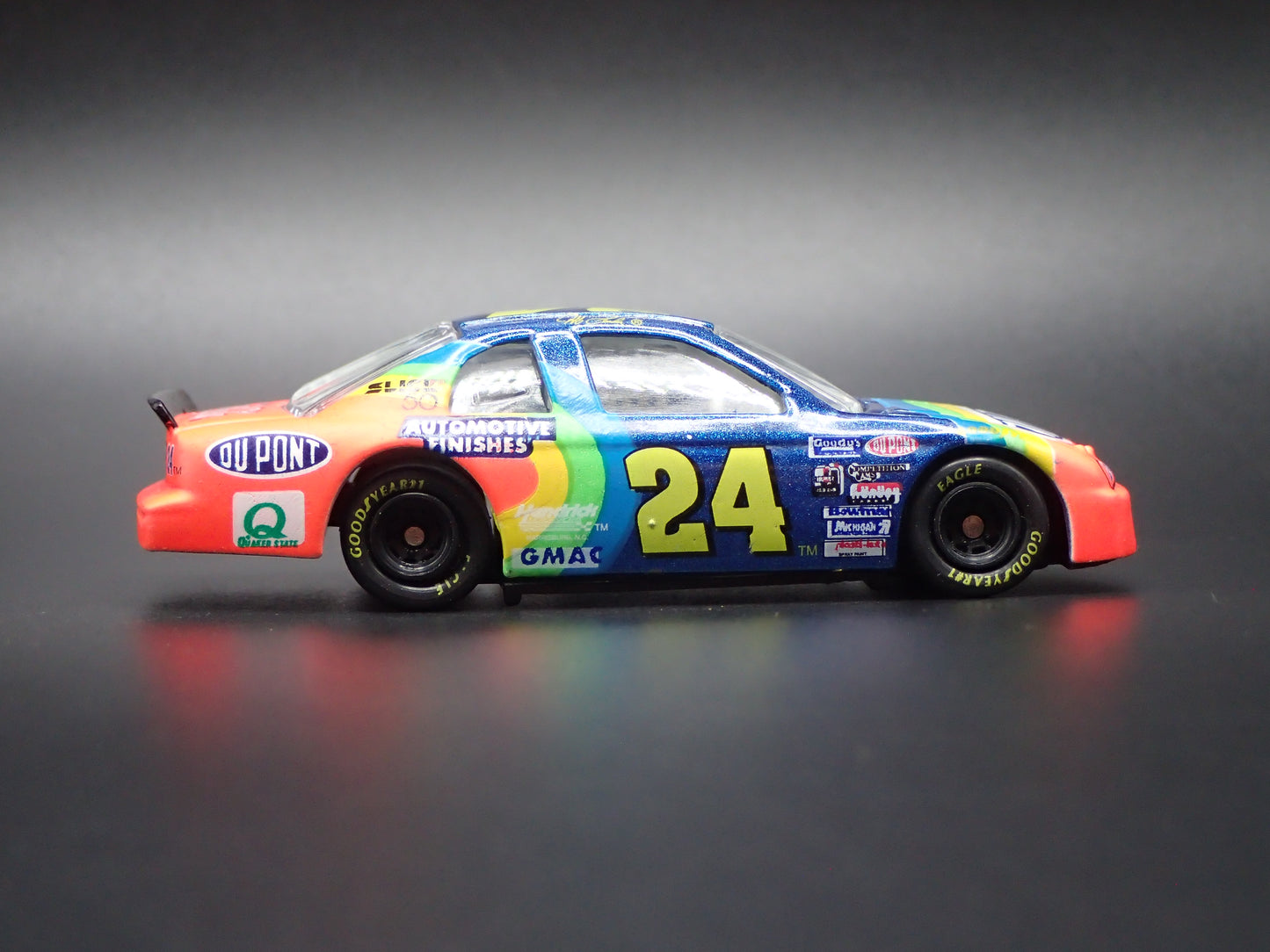 1996 CHEVY CHEVROLET MONTE CARLO JEFF GORDON NASCAR 1:64 SCALE DIECAST MODEL CAR
