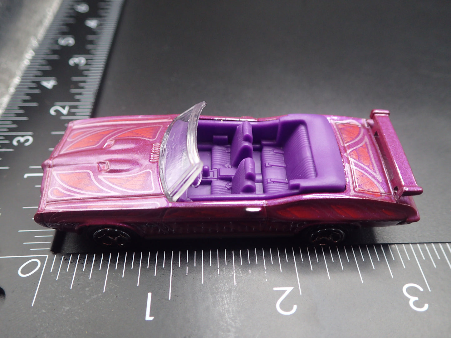 1970 70 PONTIAC GTO CONVERTIBLE 1/64 SCALE COLLECTIBLE DIORAMA DIECAST MODEL CAR
