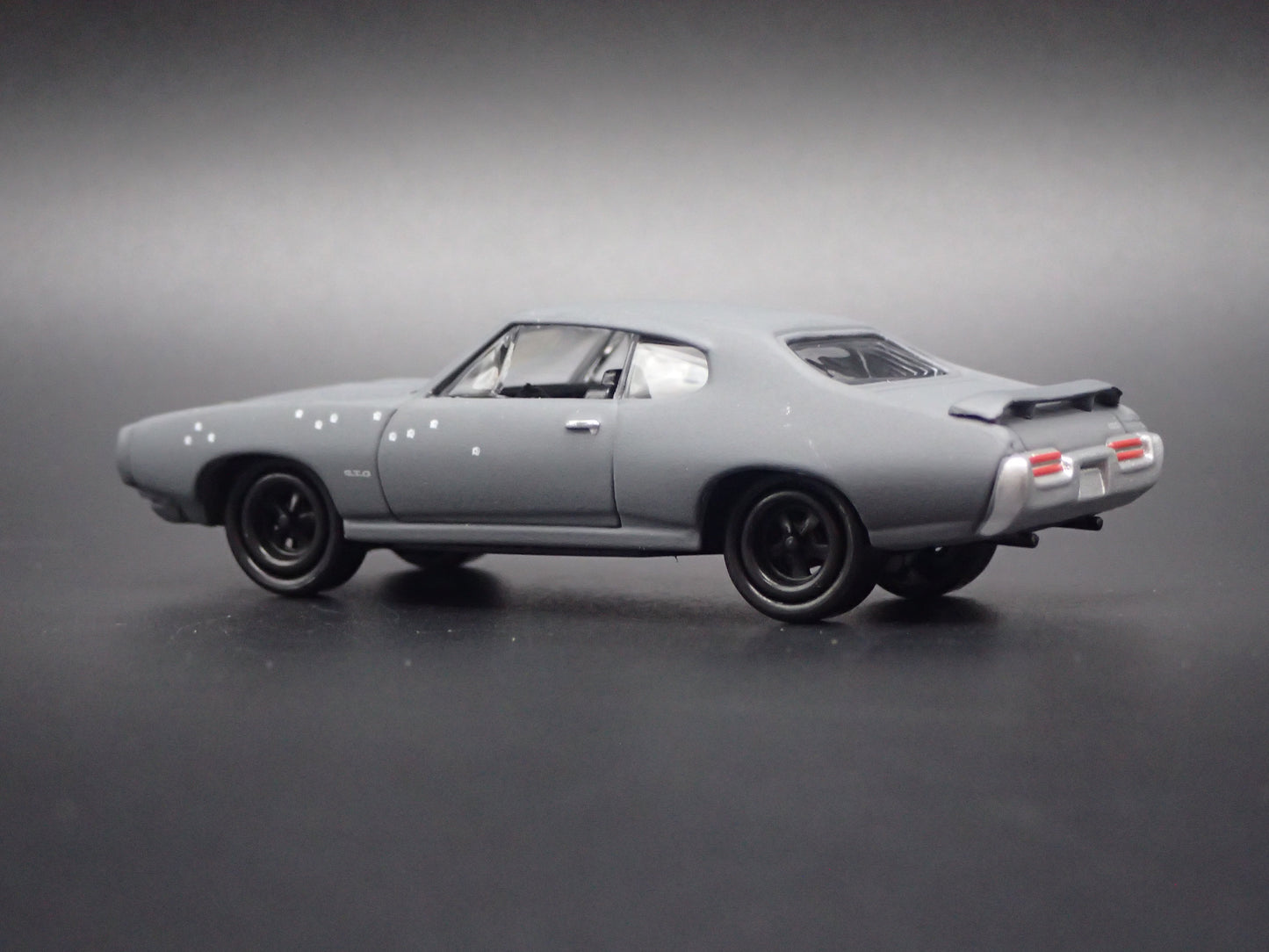 1969 69 PONTIAC GTO THE PUNISHER 1:64 SCALE DIORAMA DIECAST MODEL CAR