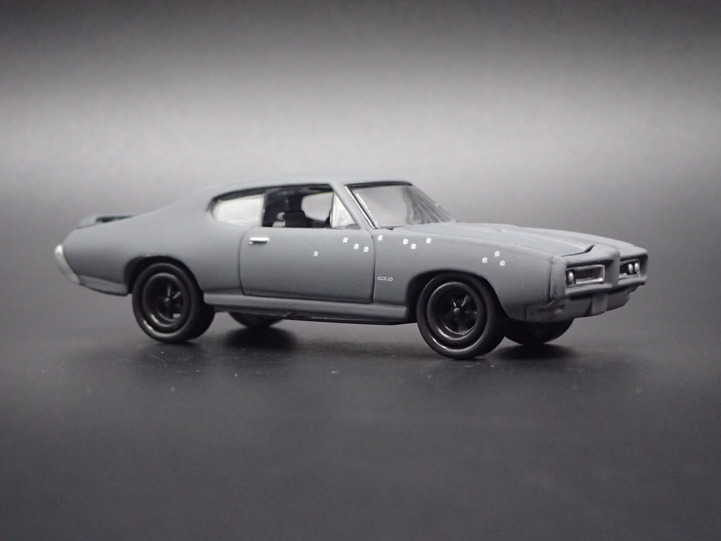 1969 69 PONTIAC GTO THE PUNISHER 1:64 SCALE DIORAMA DIECAST MODEL CAR