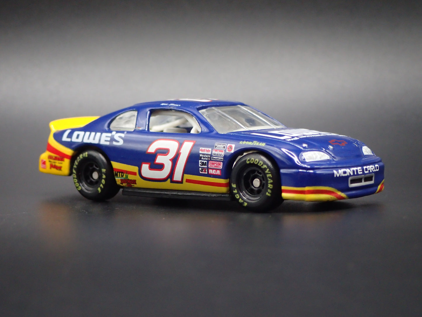 1997 CHEVY CHEVROLET MONTE CARLO 31 MIKE SKINNER LOWES NASCAR 1:64 DIECAST CAR