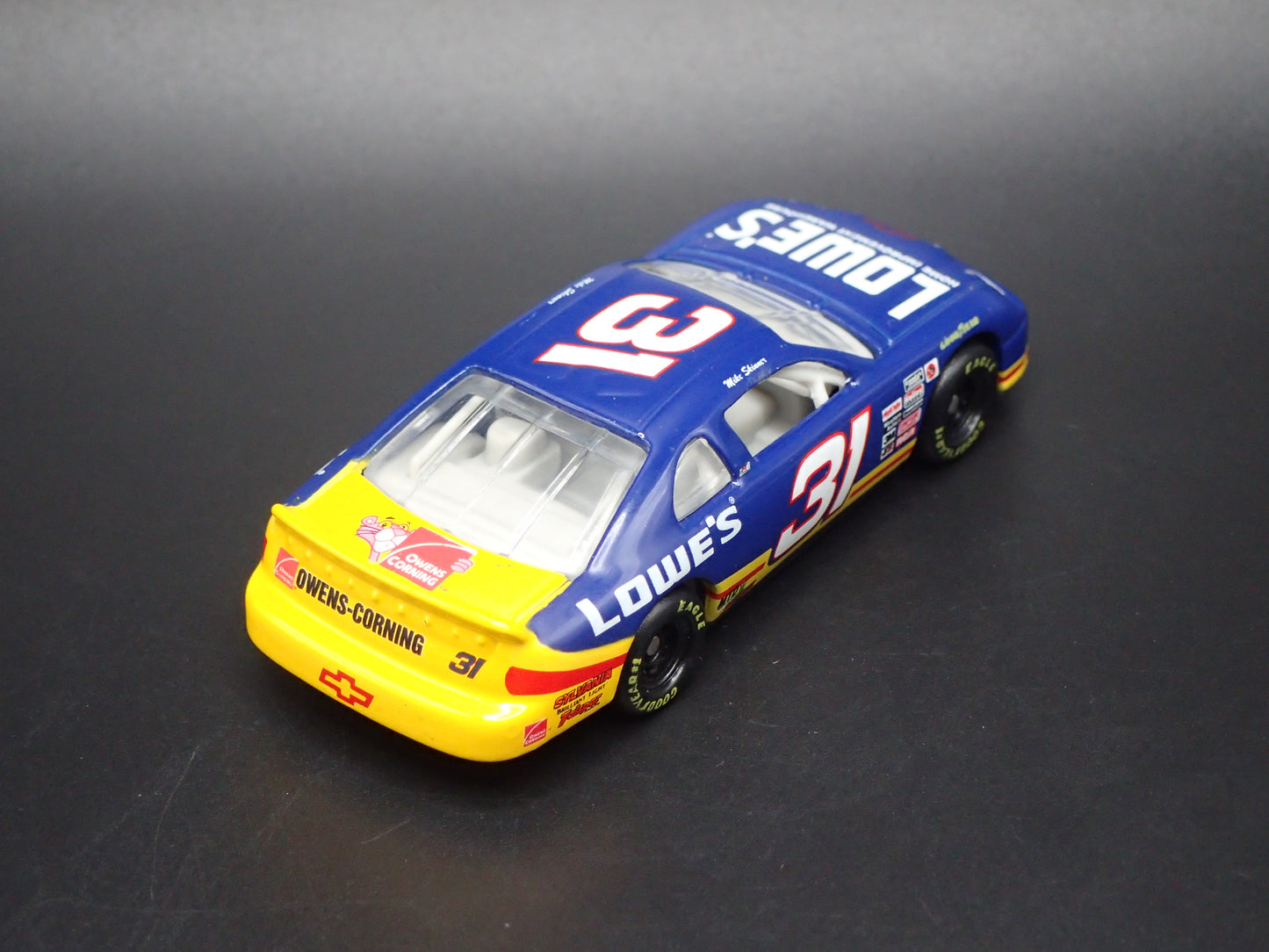 1997 CHEVY CHEVROLET MONTE CARLO 31 MIKE SKINNER LOWES NASCAR 1:64 DIECAST CAR