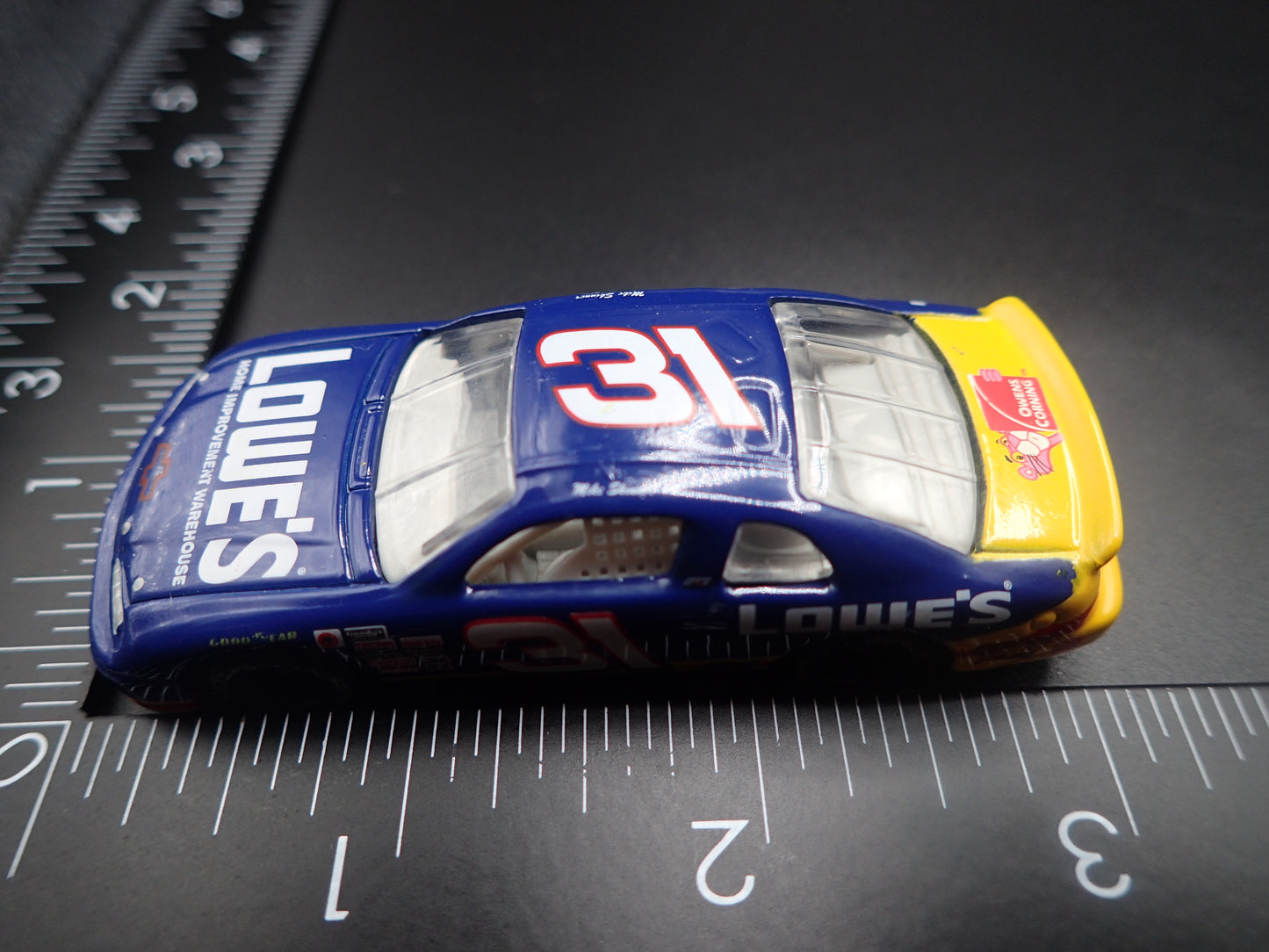 1997 CHEVY CHEVROLET MONTE CARLO 31 MIKE SKINNER LOWES NASCAR 1:64 DIECAST CAR