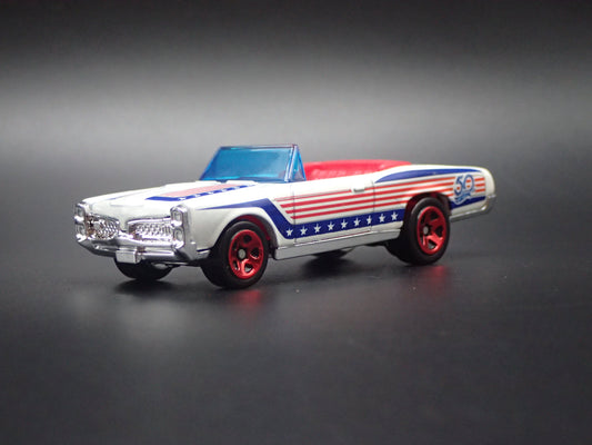 1967 67 PONTIAC GTO CONVERTIBLE WHITE 1:64 SCALE COLLECTIBLE DIECAST MODEL CAR