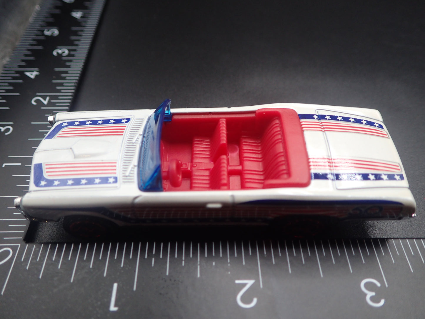1967 67 PONTIAC GTO CONVERTIBLE WHITE 1:64 SCALE COLLECTIBLE DIECAST MODEL CAR