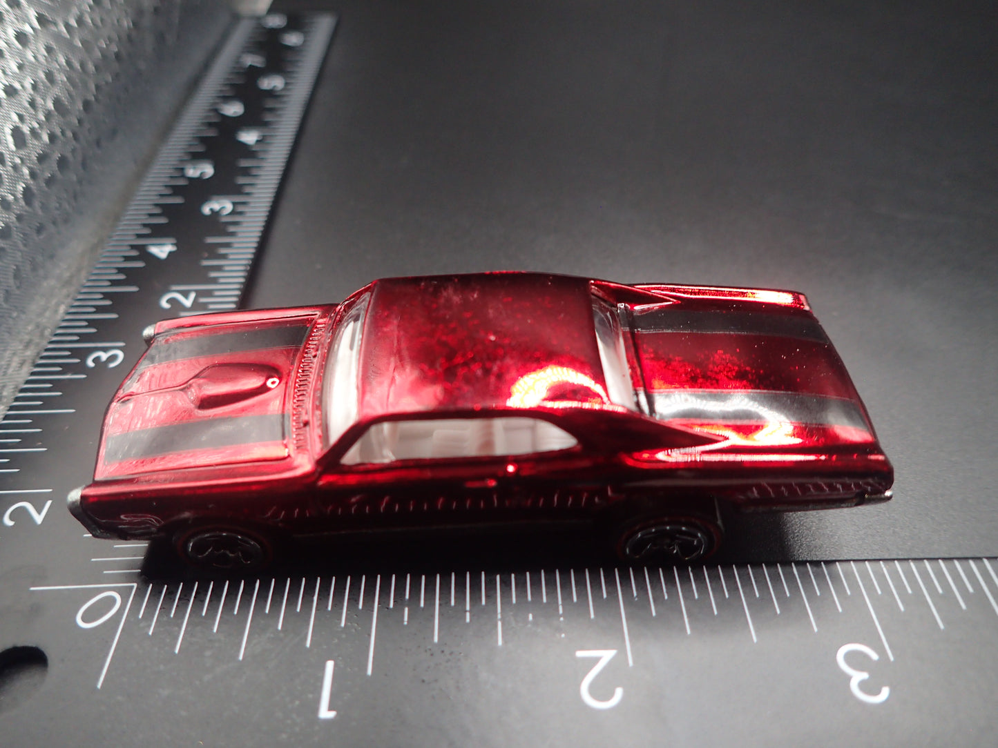 1967 PONTIAC GTO RED 1:64 SCALE LIMITED COLLECTIBLE DIORAMA DIECAST MODEL CAR