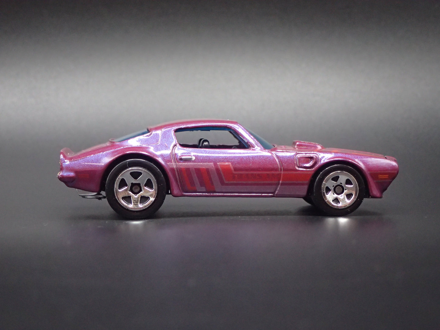 1973 73 PONTIAC FIREBIRD TRANS AM TA 1:64 SCALE COLLECTIBLE DIECAST MODEL CAR