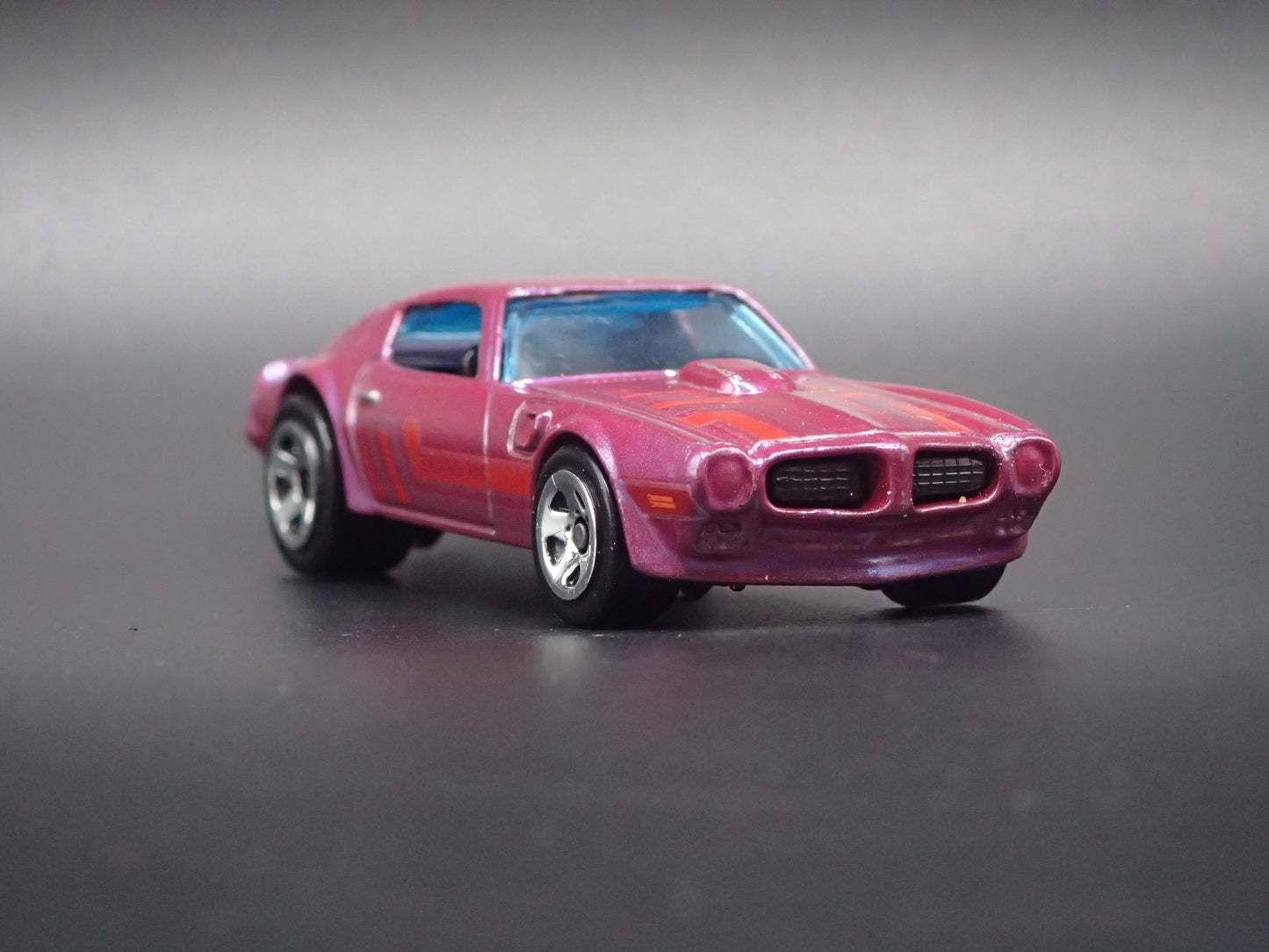 1973 73 PONTIAC FIREBIRD TRANS AM TA 1:64 SCALE COLLECTIBLE DIECAST MODEL CAR