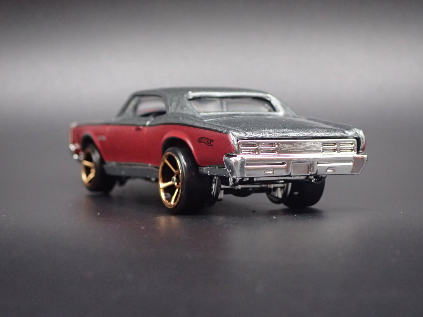 1967 67 PONTIAC GTO 1/64 SCALE LIMITED COLLECTIBLE DIORAMA DIECAST MODEL CAR