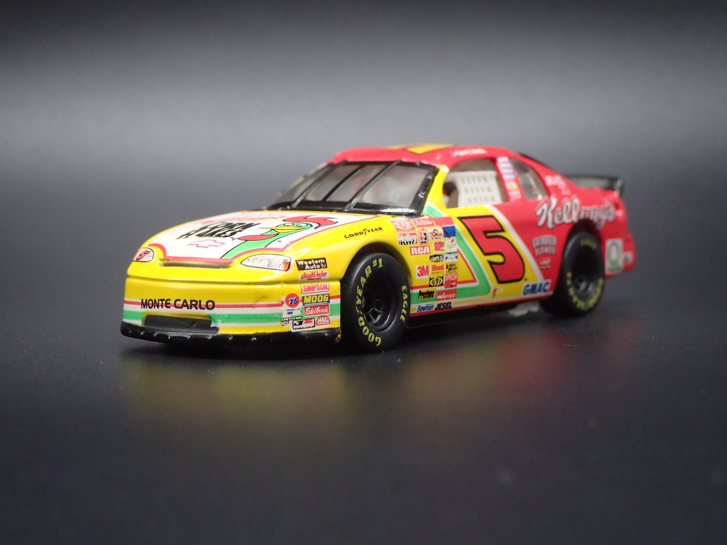 1998 CHEVY CHEVROLET MONTE CARLO 5 TERRY LABONTE NASCAR 1:64 SCALE DIECAST CAR
