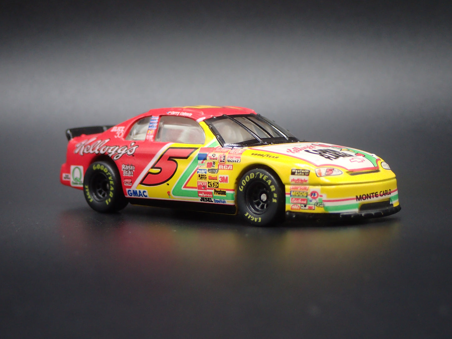 1998 CHEVY CHEVROLET MONTE CARLO 5 TERRY LABONTE NASCAR 1:64 SCALE DIECAST CAR