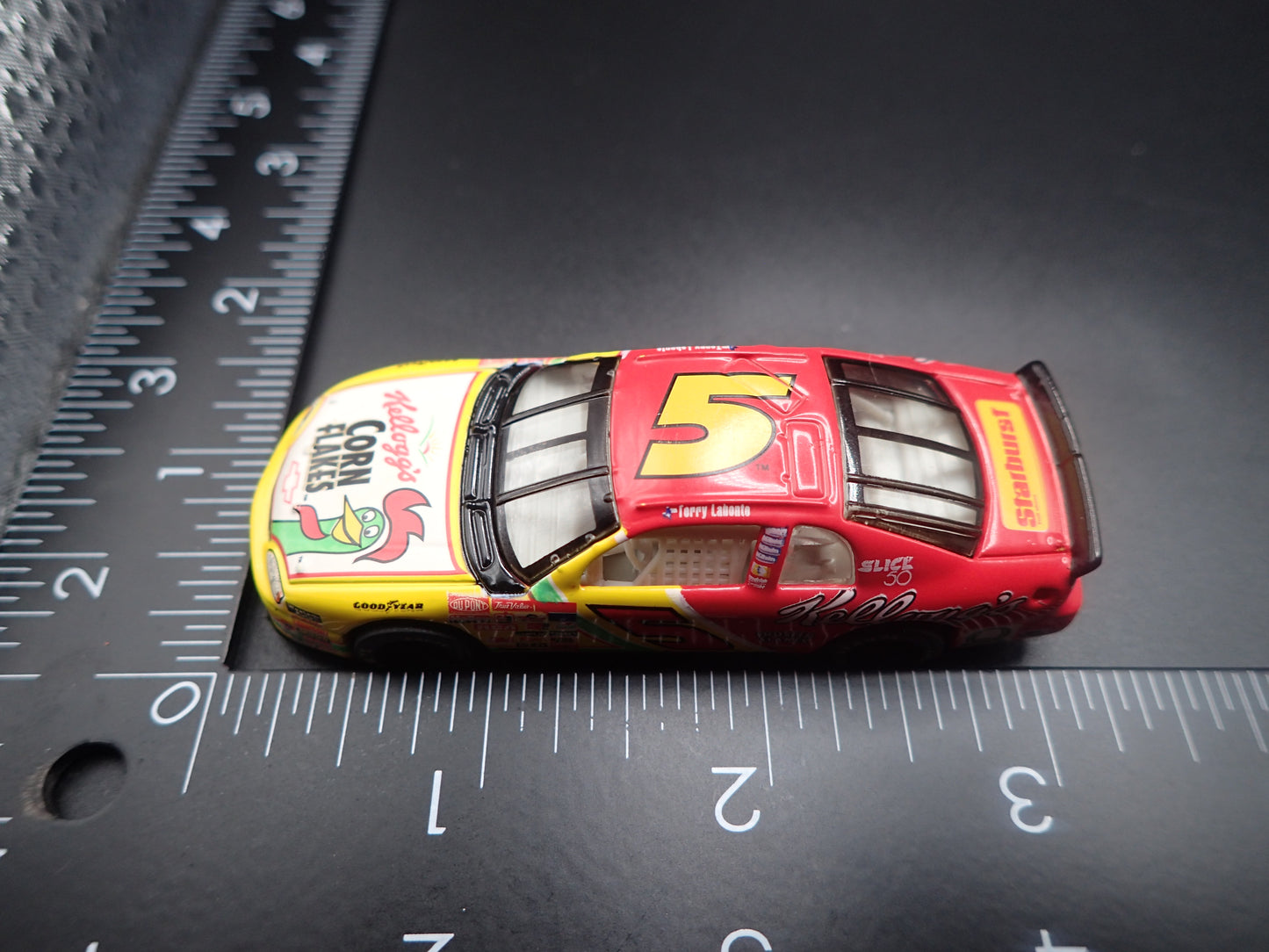 1998 CHEVY CHEVROLET MONTE CARLO 5 TERRY LABONTE NASCAR 1:64 SCALE DIECAST CAR