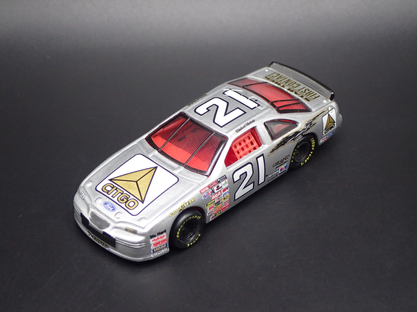 1996 FORD THUNDERBIRD 21 MICHAEL WALTRIP CITGO NASCAR 1:64 SCALE DIECAST CAR
