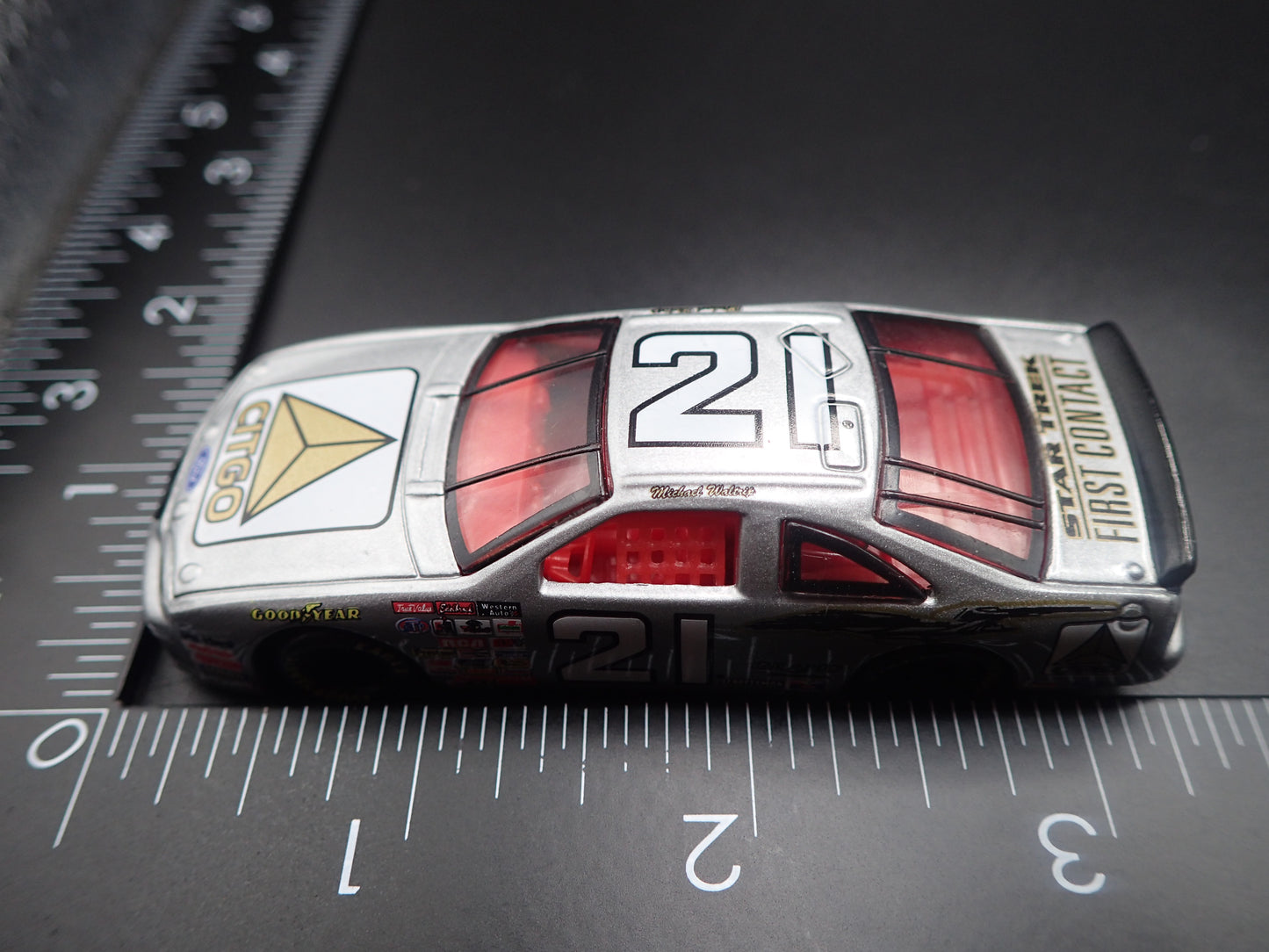1996 FORD THUNDERBIRD 21 MICHAEL WALTRIP CITGO NASCAR 1:64 SCALE DIECAST CAR