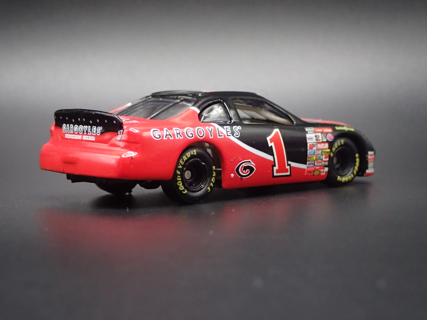1997 97 PONTIAC GRAND PRIX 1 GARGOYLES 300 NASCAR 1:64 SCALE DIECAST CAR