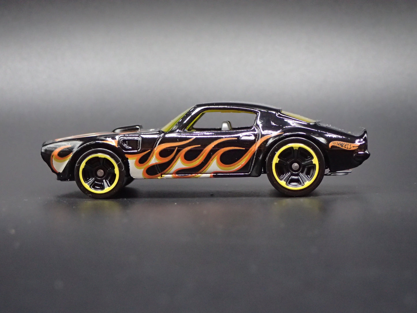 1973 73 PONTIAC FIREBIRD BLACK 1:64 SCALE COLLECTIBLE DIECAST MODEL CAR