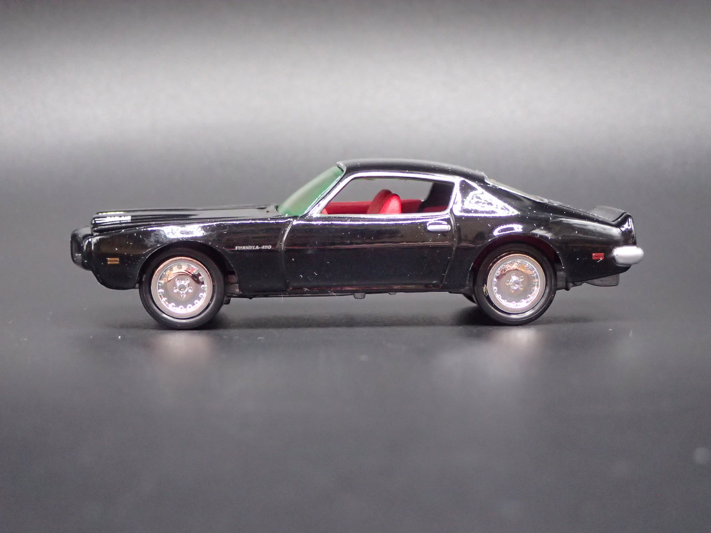 1973 73 PONTIAC FIREBIRD FORMULA 400 BLACK 1:64 SCALE COLLECTIBLE DIECAST MODEL CAR