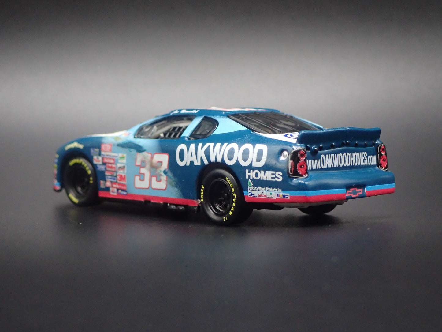 2000 CHEVY CHEVROLET MONTE CARLO 33 JOE NEMECHEK NASCAR 1:64 SCALE DIECAST MODEL CAR