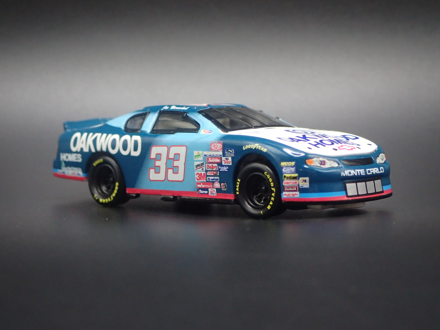2000 CHEVY CHEVROLET MONTE CARLO 33 JOE NEMECHEK NASCAR 1:64 SCALE DIECAST MODEL CAR