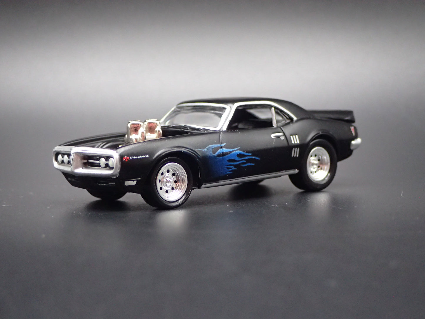 1968 68 PONTIAC FIREBIRD BLACK 1/64 SCALE COLLECTIBLE DIORAMA DIECAST MODEL CAR