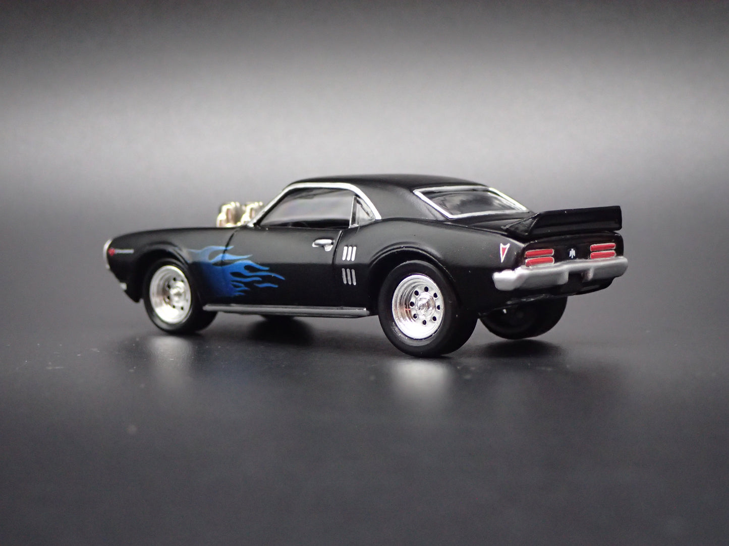 1968 68 PONTIAC FIREBIRD BLACK 1/64 SCALE COLLECTIBLE DIORAMA DIECAST MODEL CAR