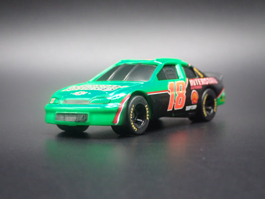 1996 CHEVY CHEVROLET MONTE CARLO 18 BOBBY LABONTE NASCAR 1:64 DIECAST MODEL CAR