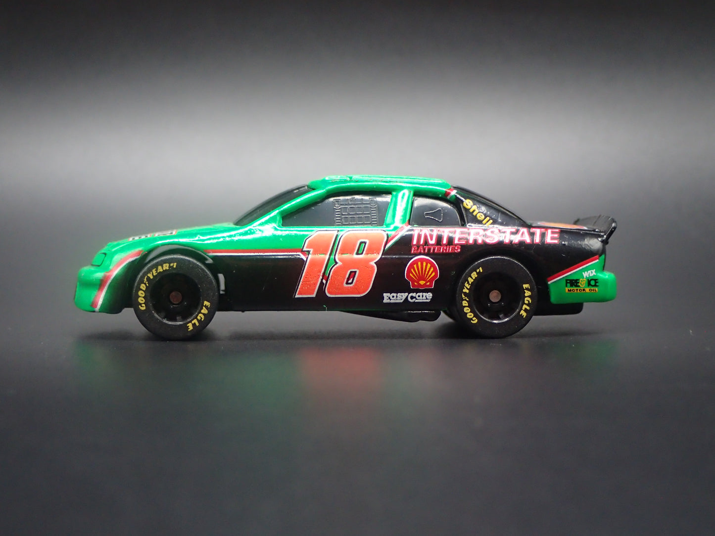 1996 CHEVY CHEVROLET MONTE CARLO 18 BOBBY LABONTE NASCAR 1:64 DIECAST MODEL CAR