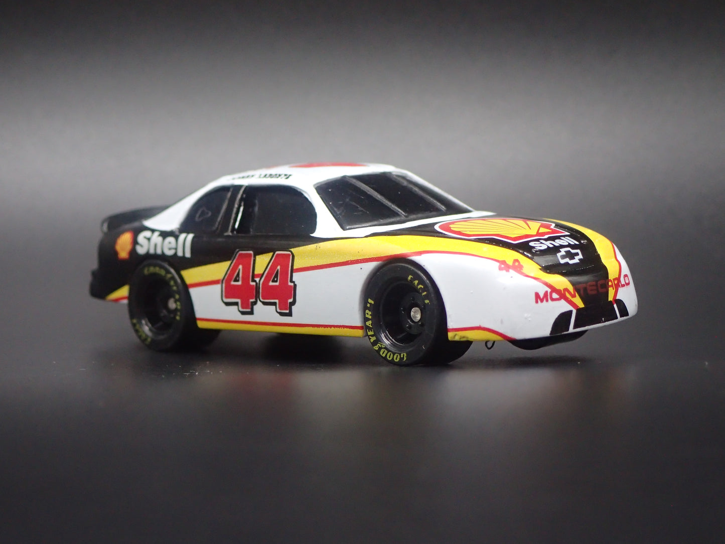 1996 CHEVY CHEVROLET MONTE CARLO 44 BOBBY LABONTE NASCAR 1:64 DIECAST MODEL CAR