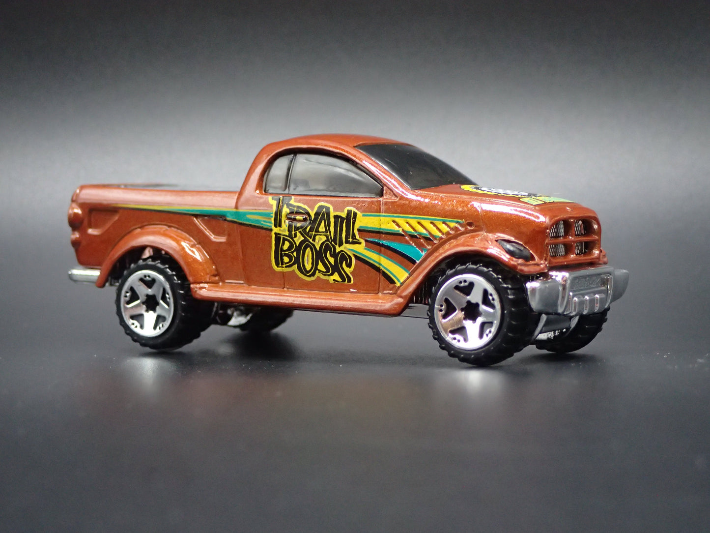 2000 00 DODGE POWER WAGON TRUCK CONCEPT 1:64 SCALE DIORAMA DIECAST MODEL CAR