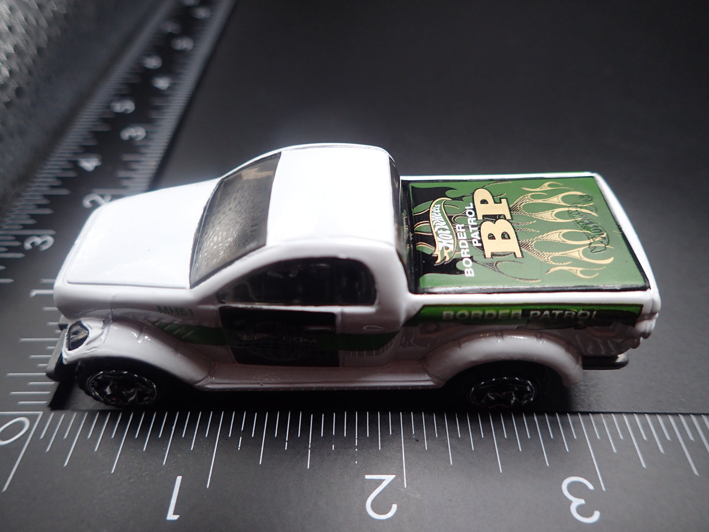 2000 00 DODGE POWER WAGON TRUCK CONCEPT 1:64 SCALE DIORAMA DIECAST MODEL CAR