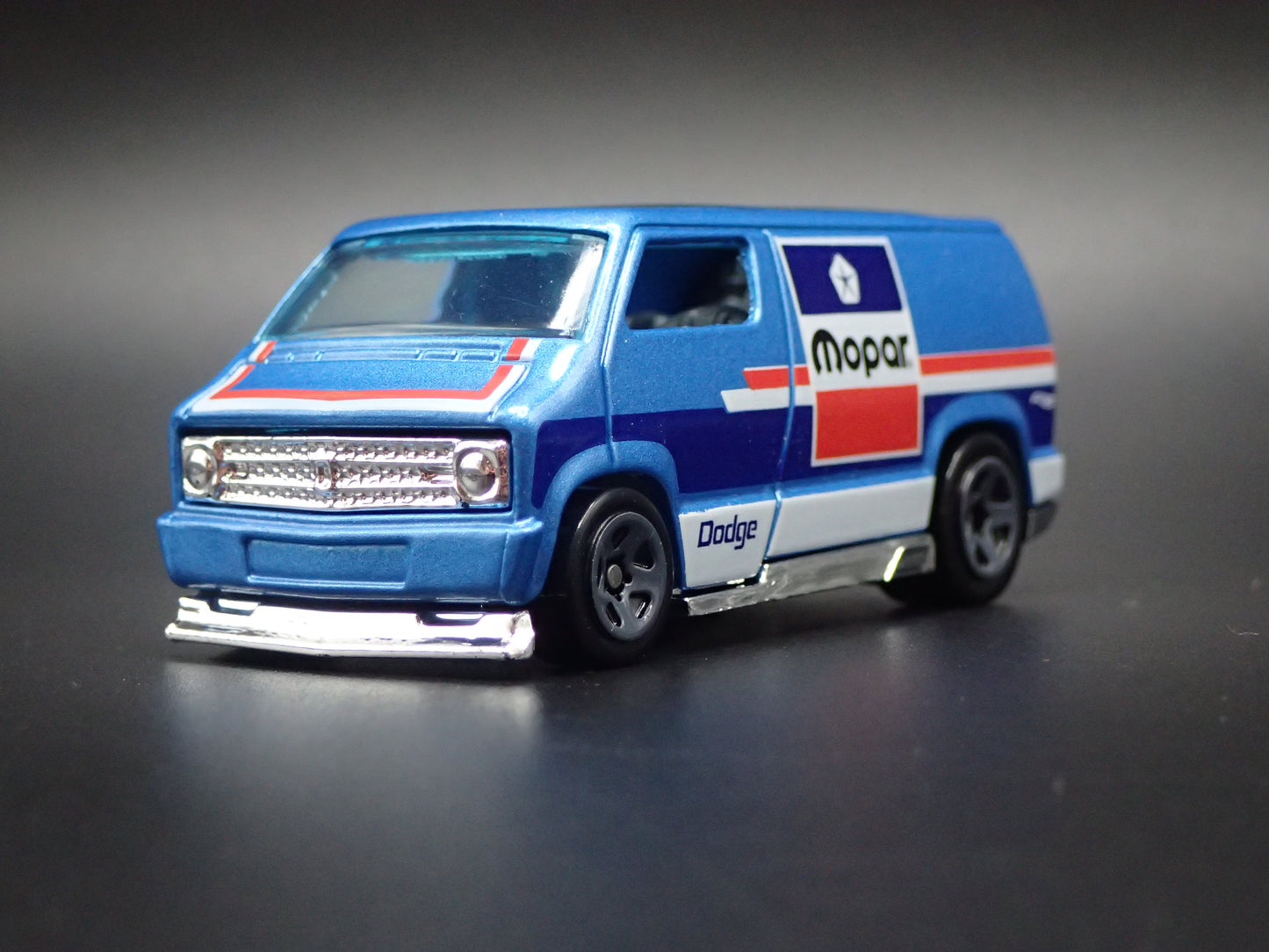 1977 77 DODGE CUSTOM VAN MOPAR BLUE 1:64 SCALE COLLECTIBLE DIECAST MODEL CAR