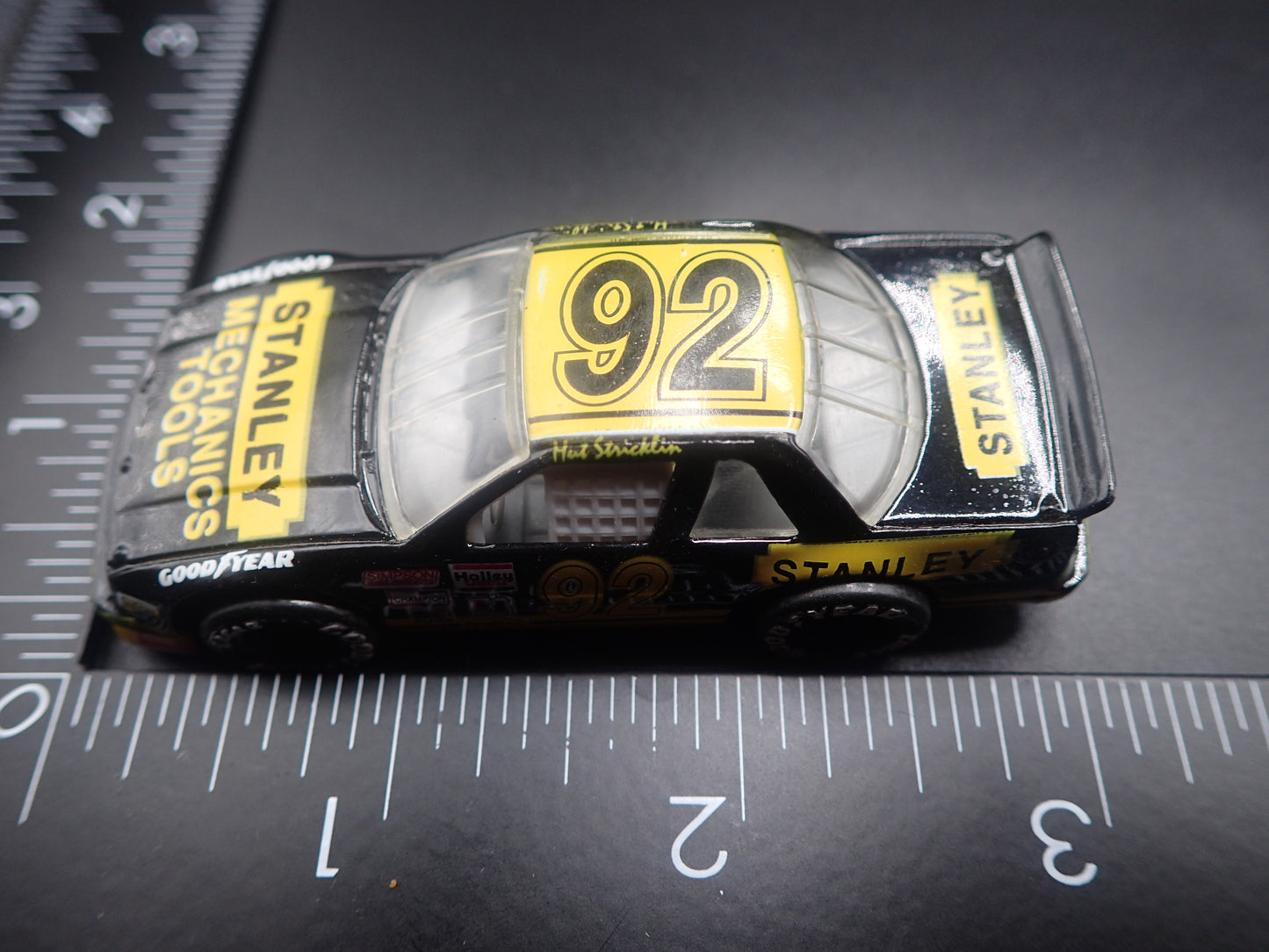 1992 92 CHEVY CHEVROLET LUMINA 92 HUT STRICKLIN NASCAR 1:64 SCALE DIECAST CAR