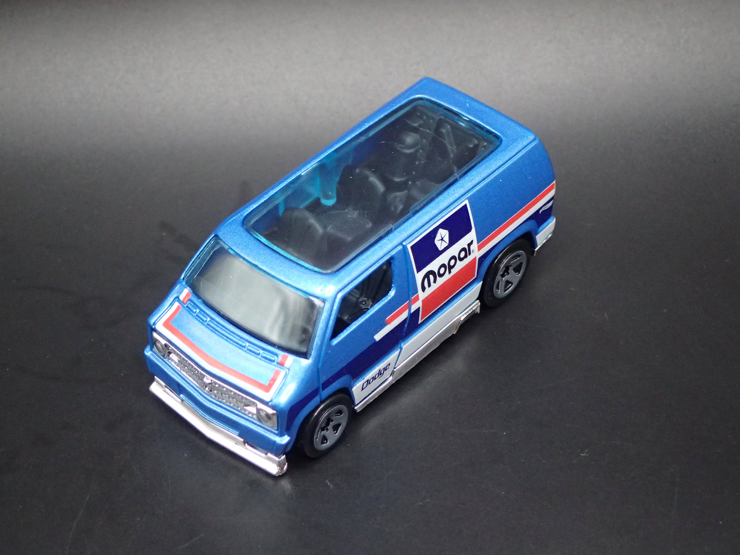 1977 77 DODGE CUSTOM VAN MOPAR BLUE 1:64 SCALE COLLECTIBLE DIECAST MODEL CAR