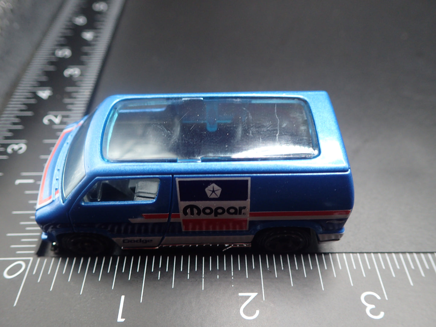 1977 77 DODGE CUSTOM VAN MOPAR BLUE 1:64 SCALE COLLECTIBLE DIECAST MODEL CAR